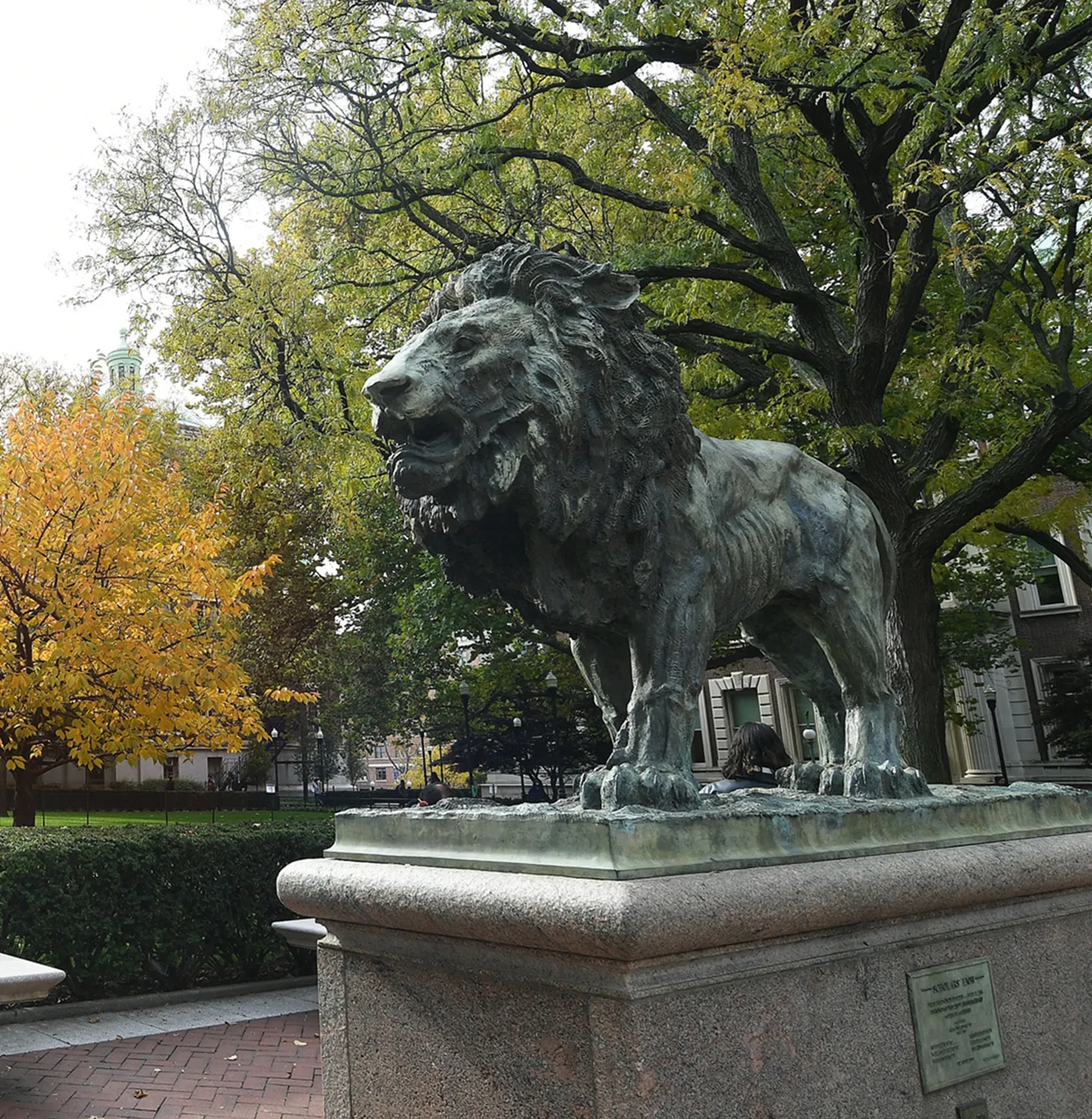 Scholars' Lion on the Columbia campus